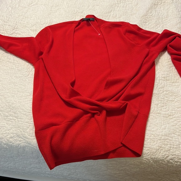 Red sweater - Picture 2 of 4